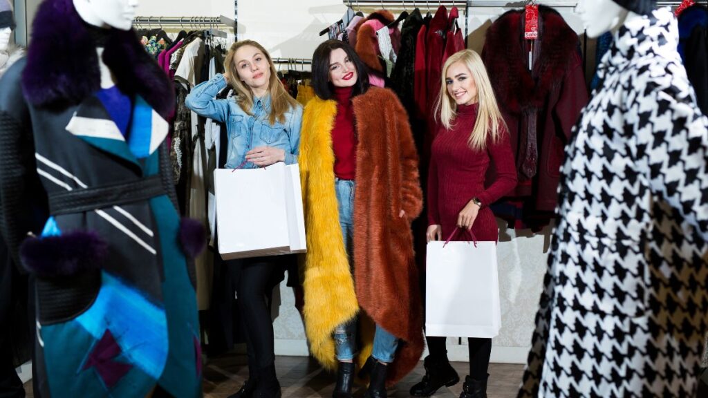 runway fashion exchange hours